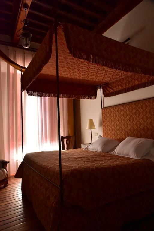 Pensión Palacio Rejadorada 3*