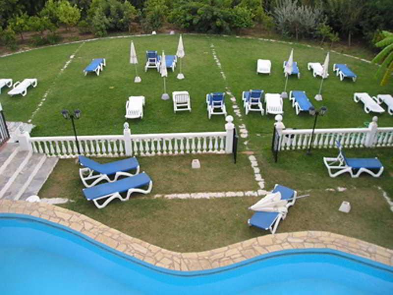 Hotel Al-andalus 3*