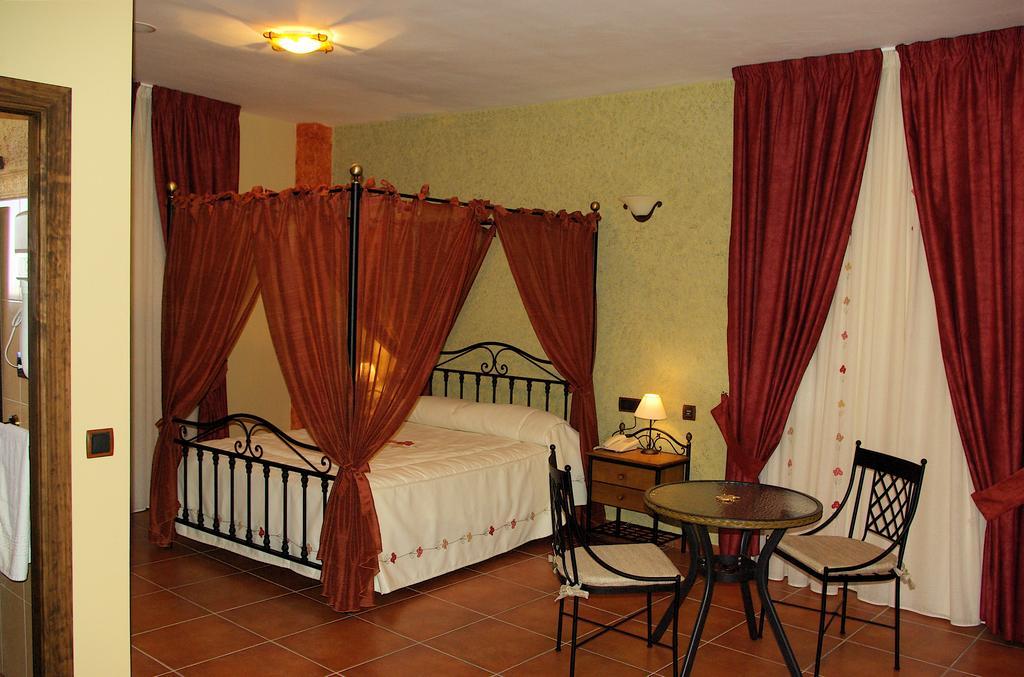 Balcon De Montes 3*