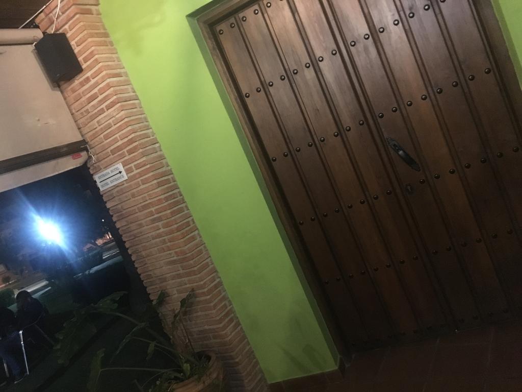 Hotel Balcon De Montes