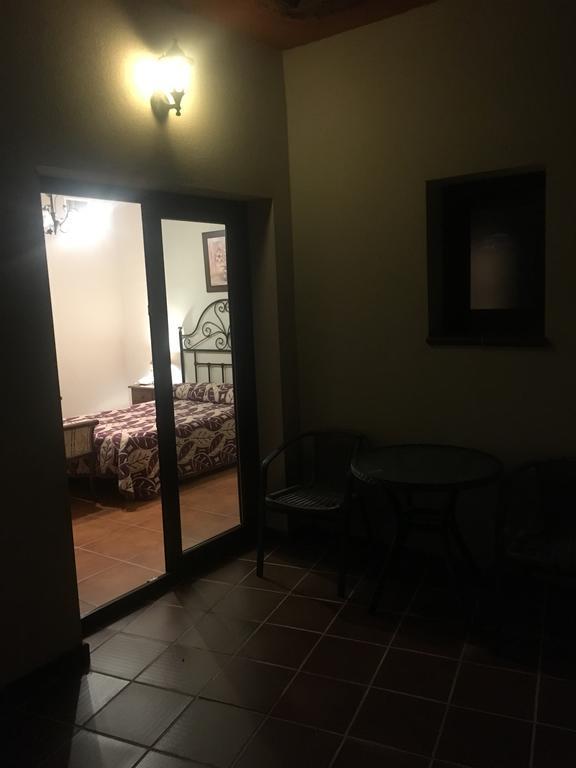 Balcon De Montes Hotel