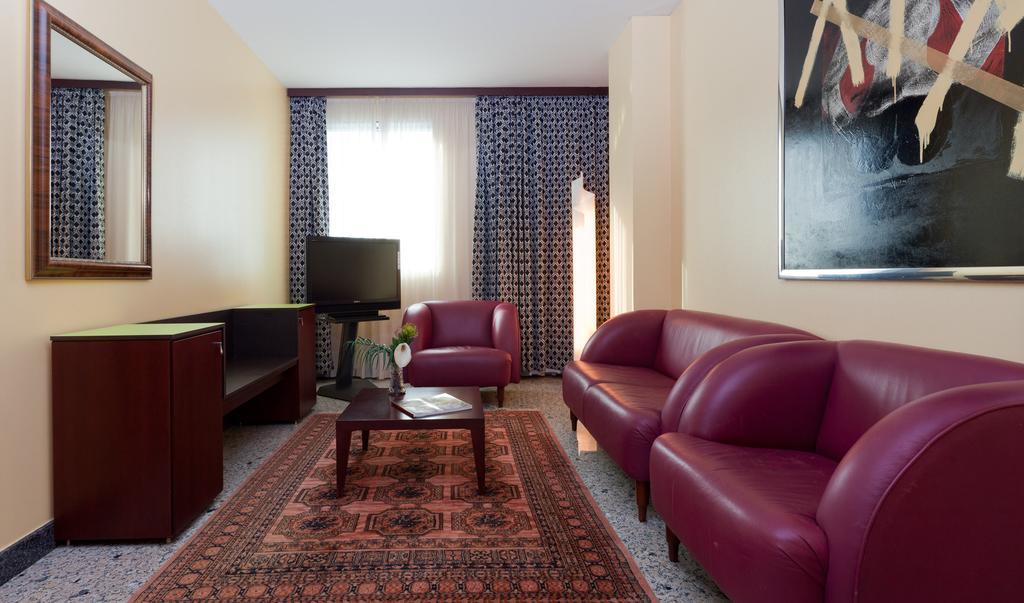 Hotel Jardines De Amaltea