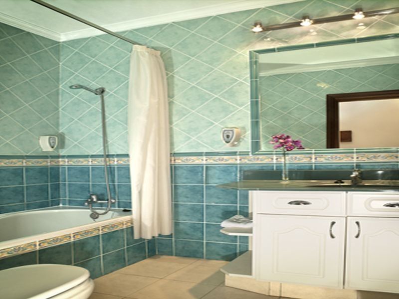 Aparthotel Paradise Court 2*