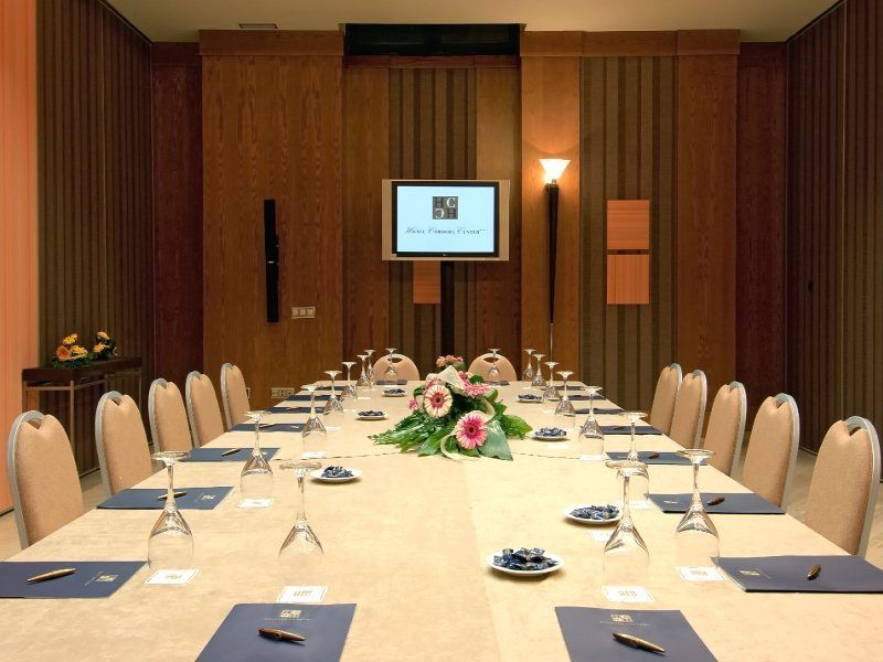 Center Hotel 4*