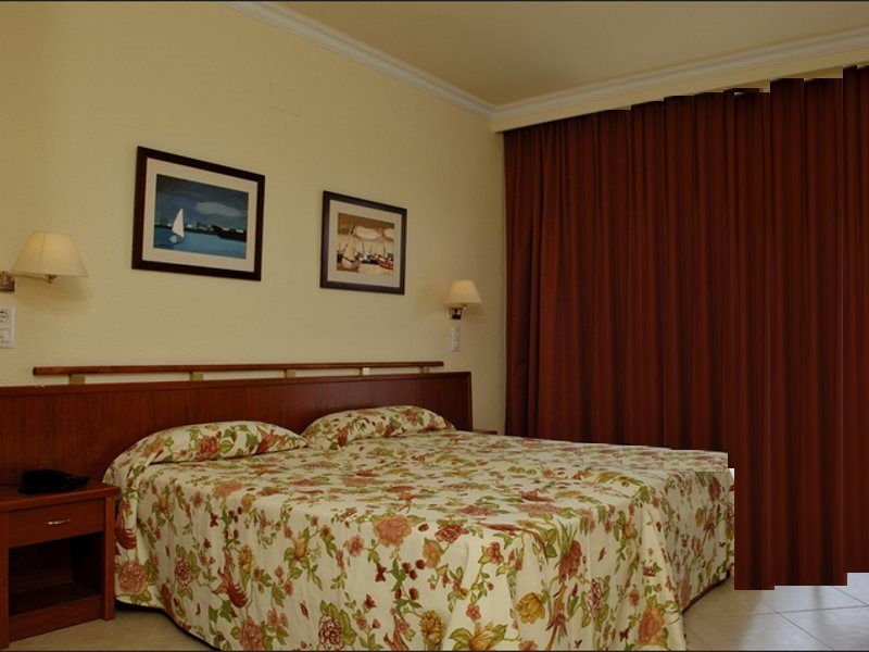 Cesar Augustus Hotel 3*