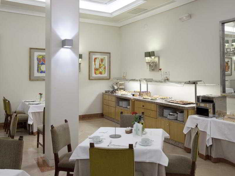 Hotel De 4*
