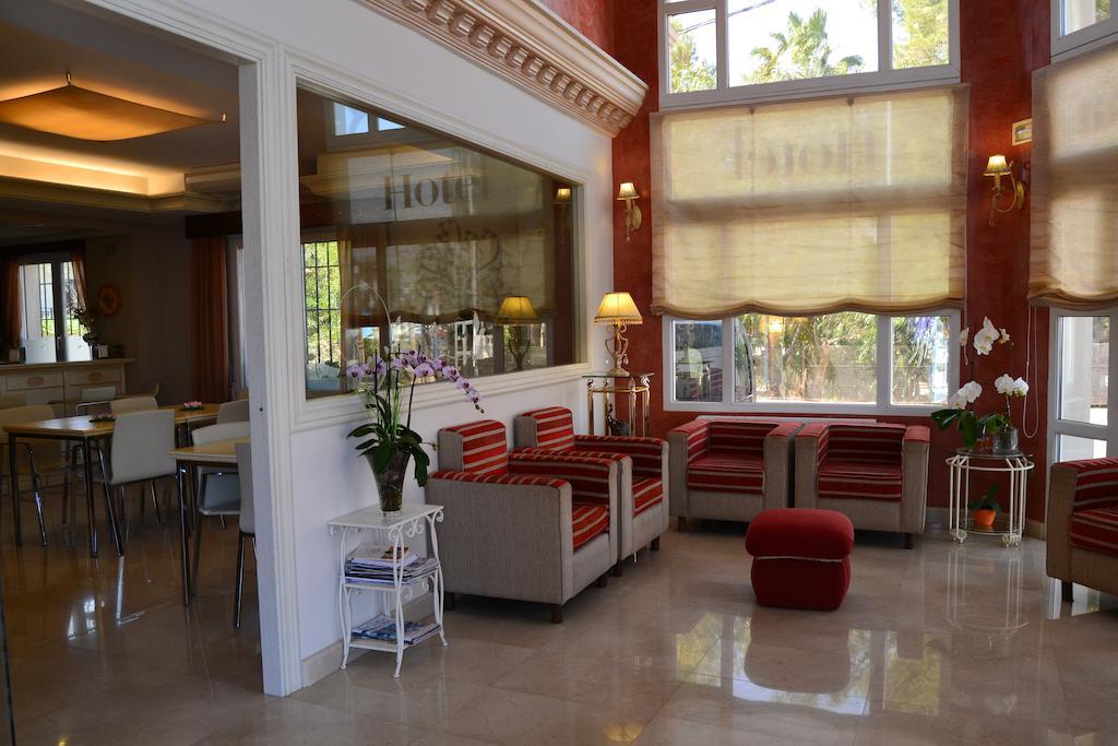 Hotel Versalles 3*