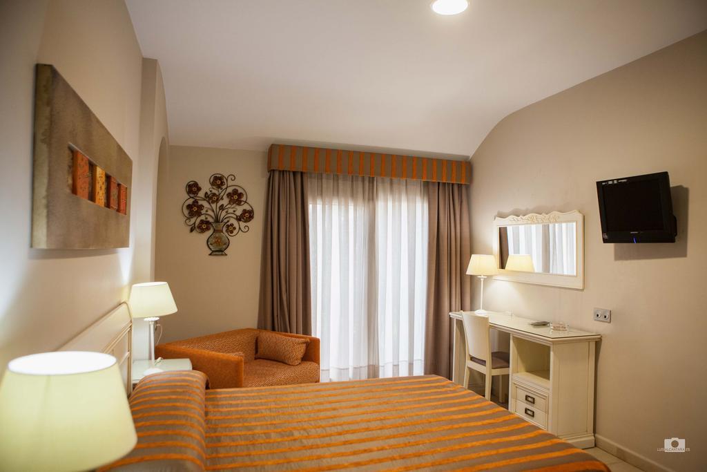 Hotel Versalles