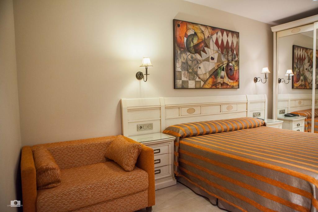 Hotel Versalles Granja de Rocamora
