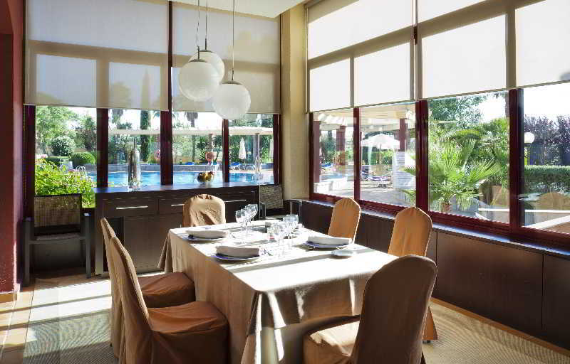 Hotel Ilunion Golf 4*