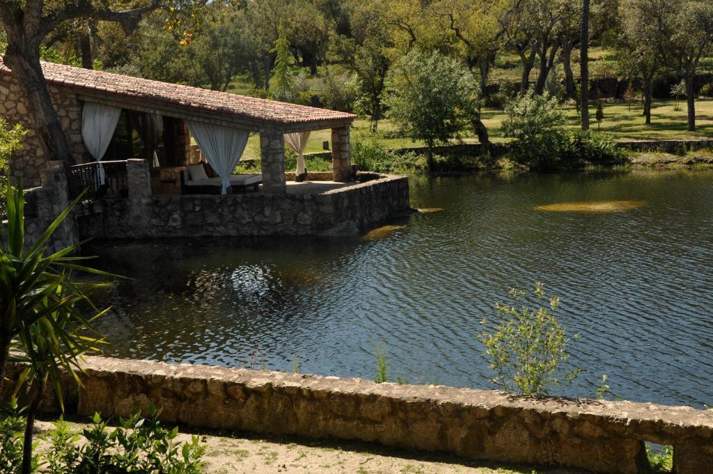 El Cortiñal Hotel *