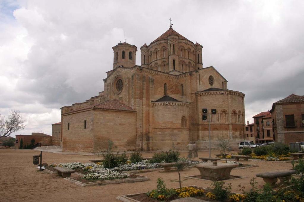 Zaravencia By Bossh 3* Toro