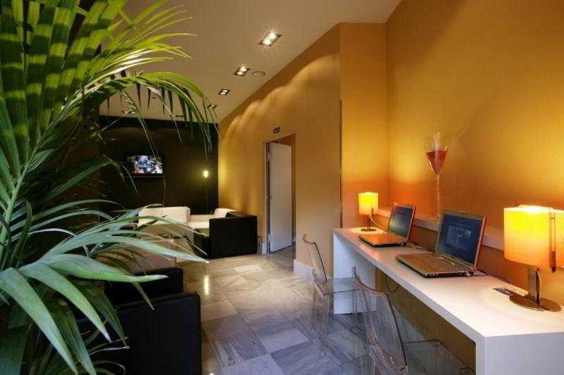 Petit Palace Canalejas 2*