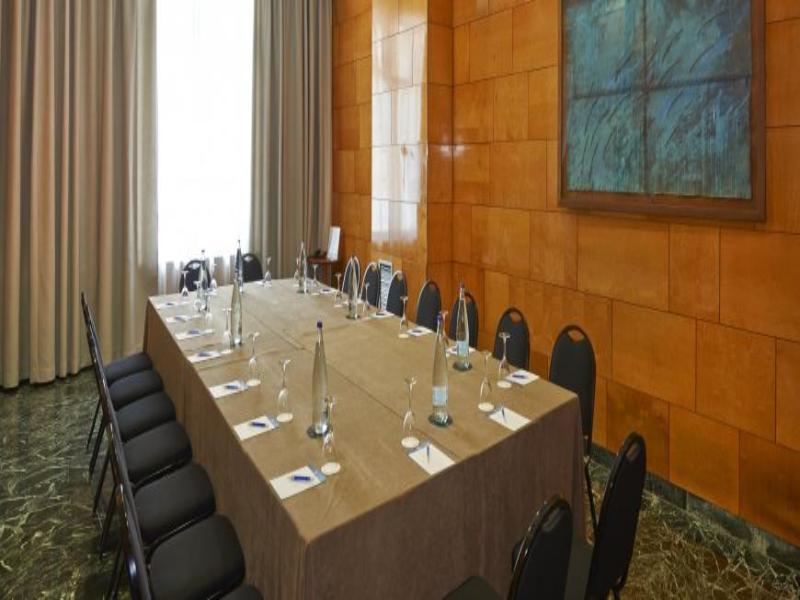Hotel Nh Ciudad De 4*