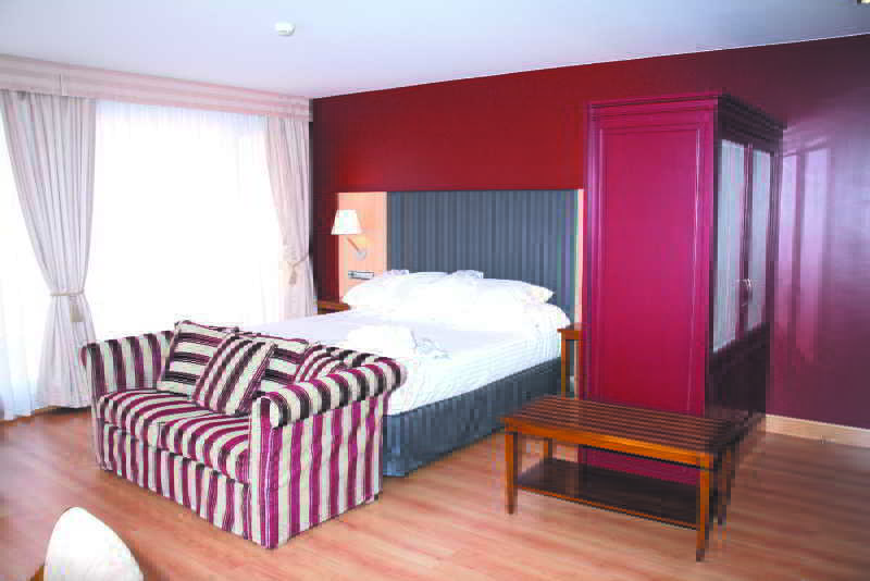 Hospedium Gomá Hotel