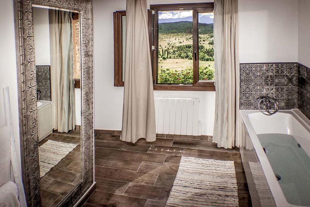 Cal Pastisser De Country house Taus