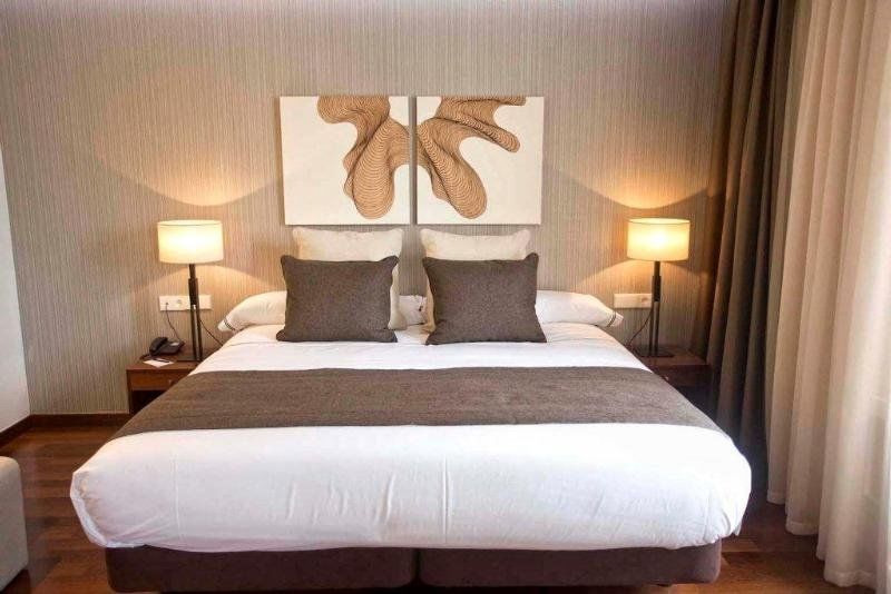 Hotel Carris Cardenal Quevedo 4*