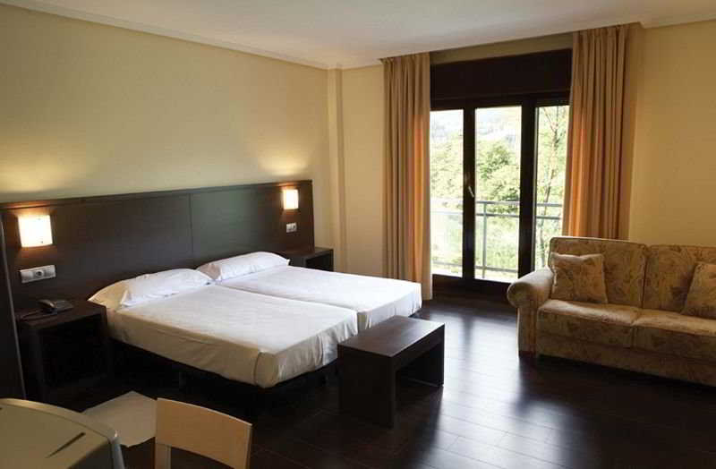 Euba Hotel 3*