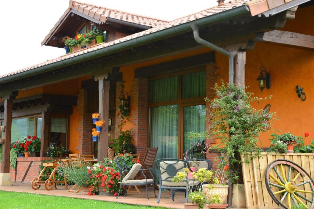 Guest house Alojamiento Bernabales 2*