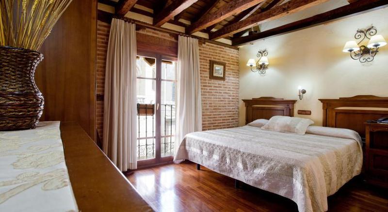 Hospederia Casa De Cisneros Pensión 2*