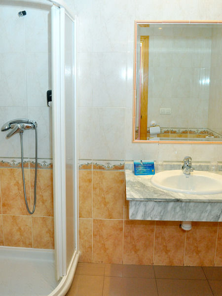 By Bossh Hotel 2*