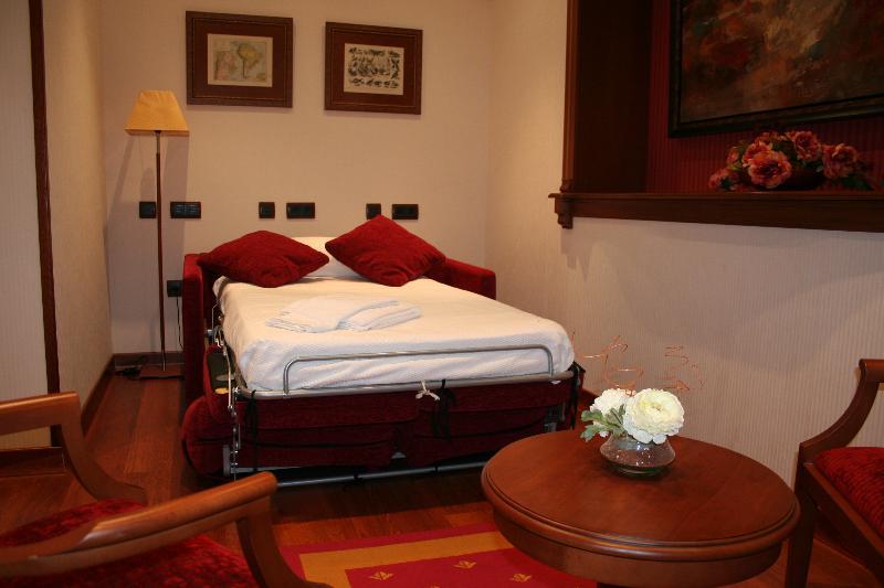 Hotel Palacio De La Magdalena 4*