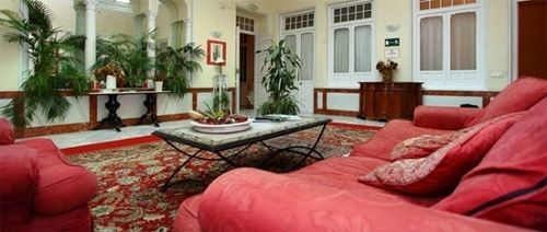 Hostal-casa Sol Y Luna Pensión