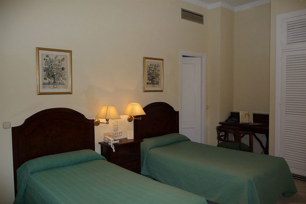 Hotel Bypillow Abril