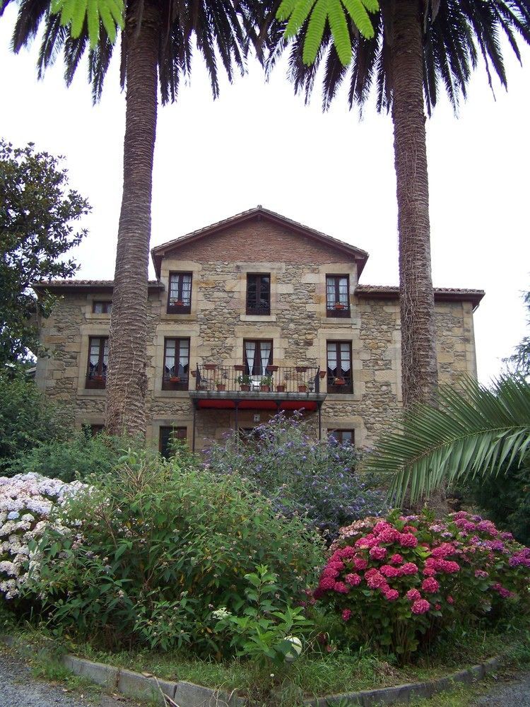 Hotel El Jardin De Aes 2*