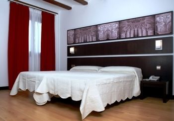 Hotel Rey Sancho 3*