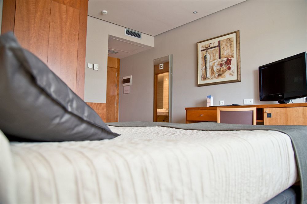 Hq La Galeria 4* Burgo