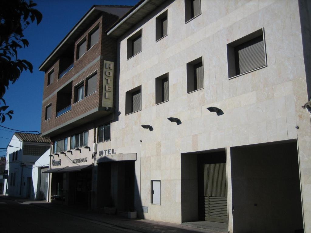 Chane Hotel La Puebla De Alfinden