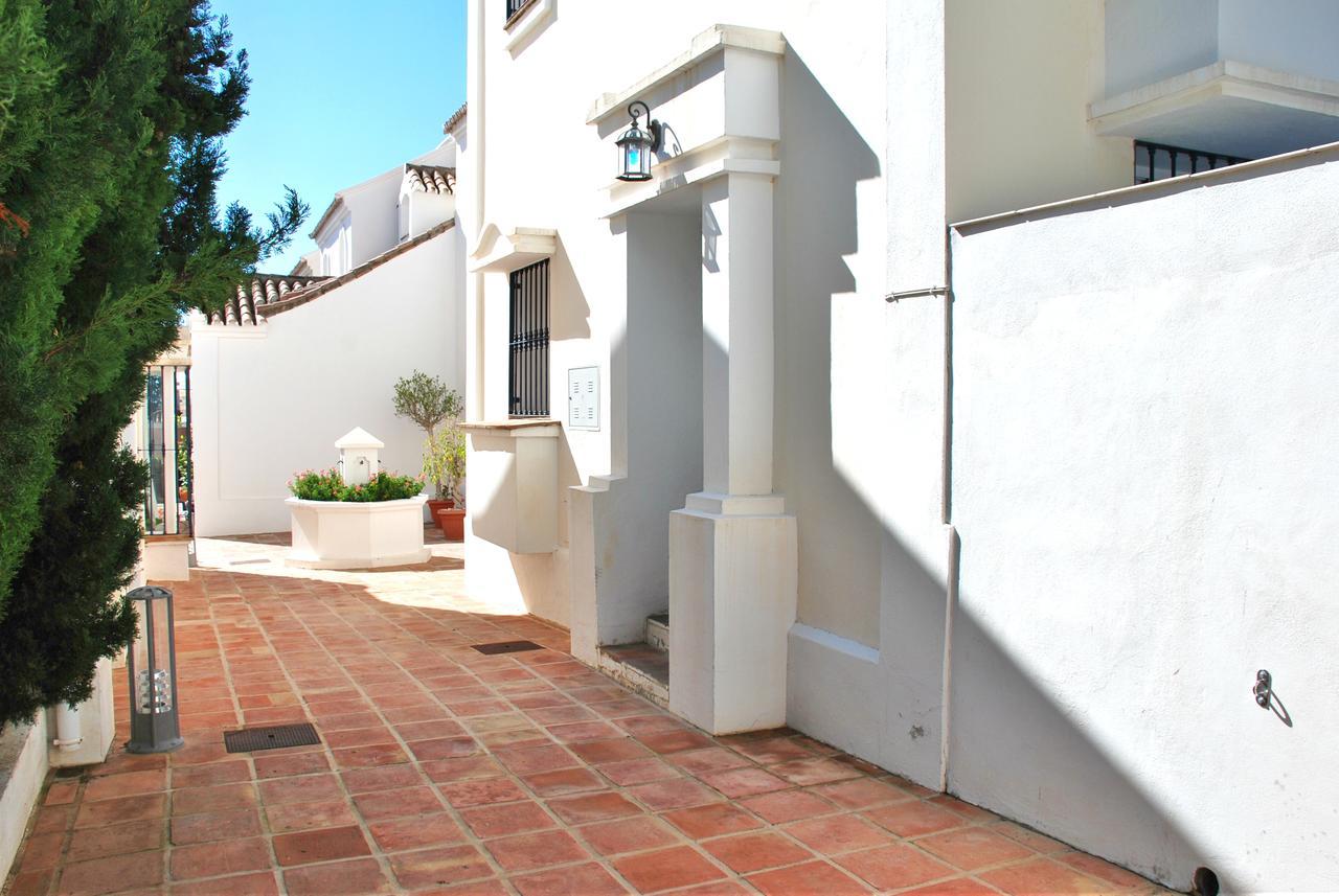 Beautiful Townhouse 5 Min From Puerto Banus Apartamento