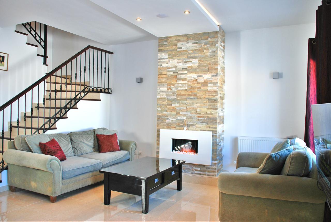 Beautiful Townhouse 5 Min From Puerto Banus Marbella