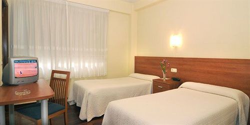 Residencia Fornos Pensión 3*