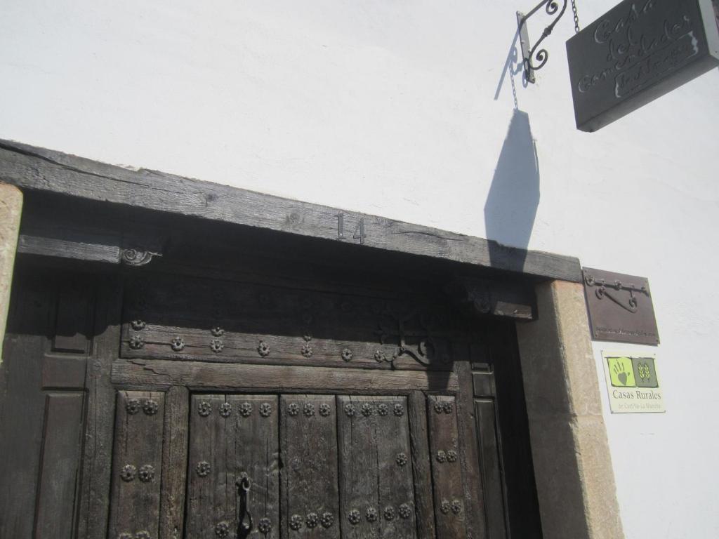 Casa Del Comendador De *