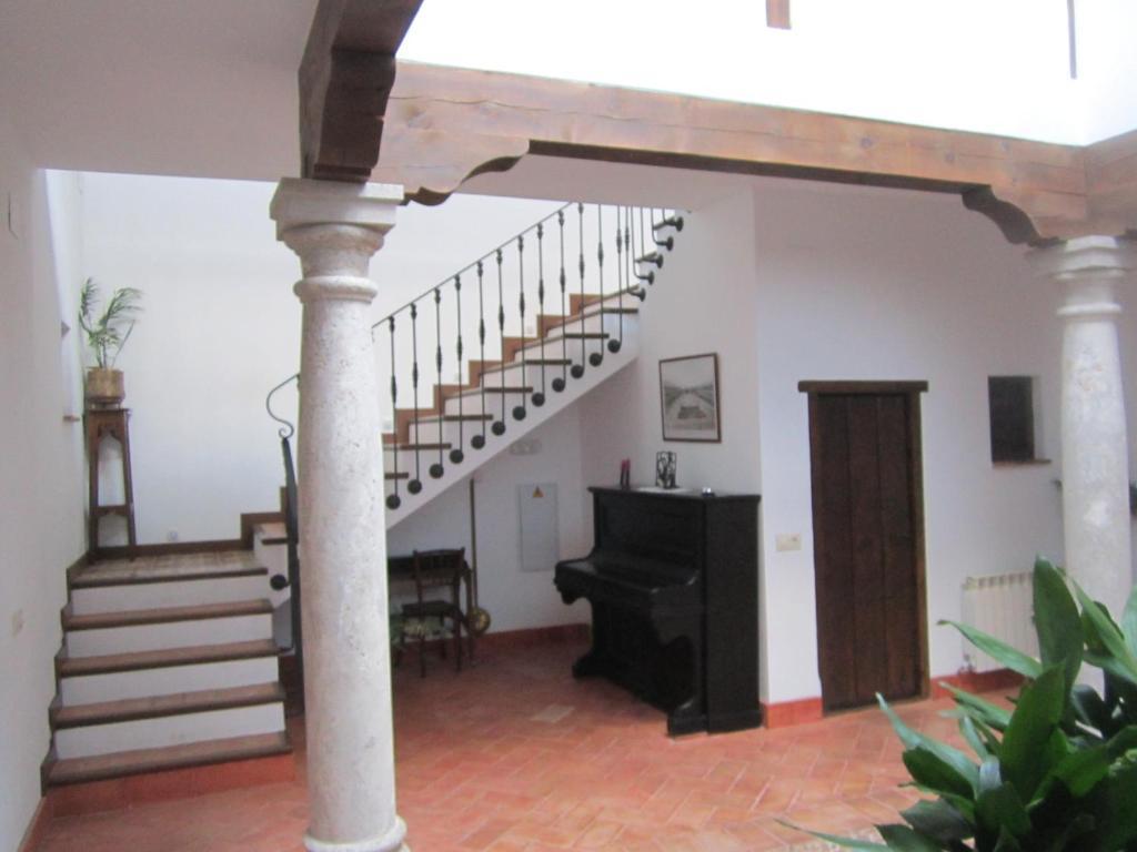 Casa Del Comendador De *