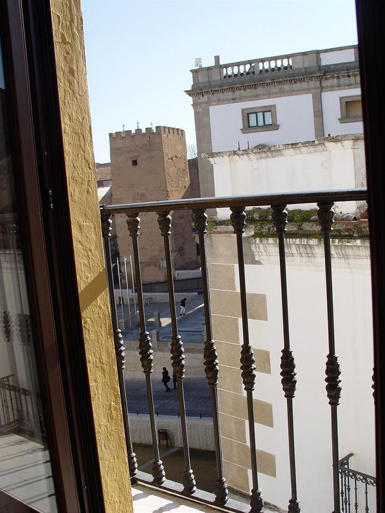 Iberia Plaza Mayor Hotel *