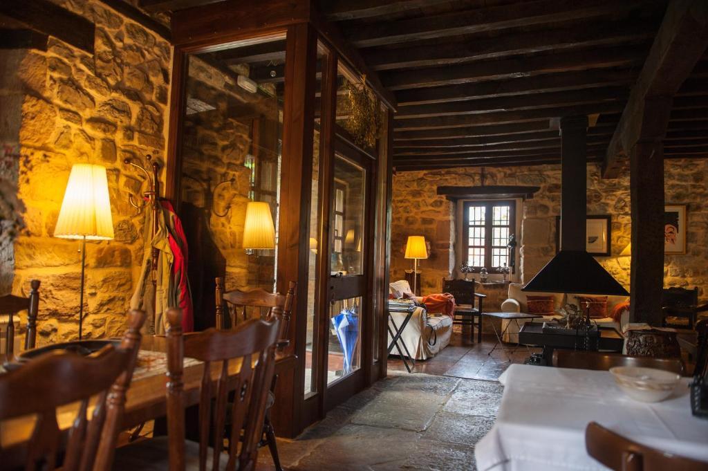Hotel El Rincón De Doña Urraca *