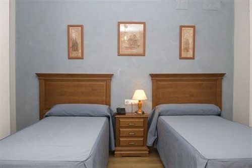 Esmeralda Hotel 2*