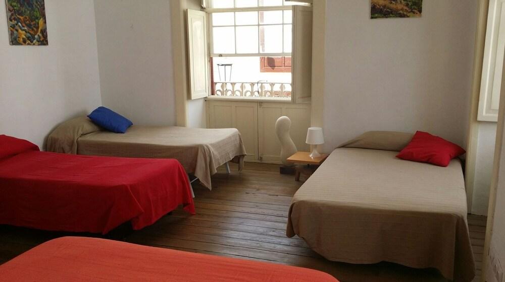 La Casa Encantada Hostal *