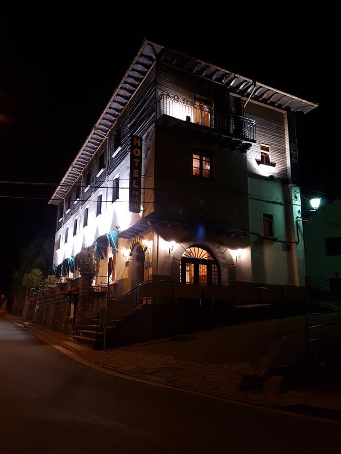 De La Val *