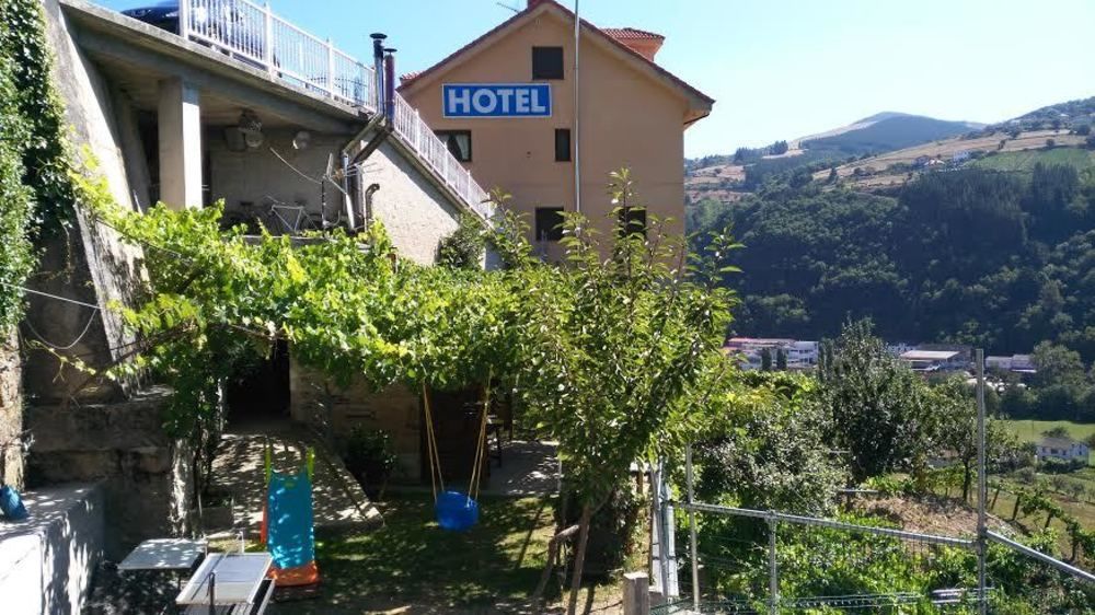 Hotel Ana 3*