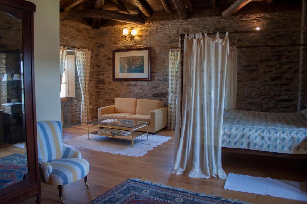 Guest house Pazo Santa Maria *