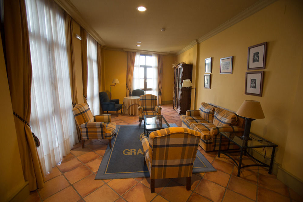 Hotel Puerta De La