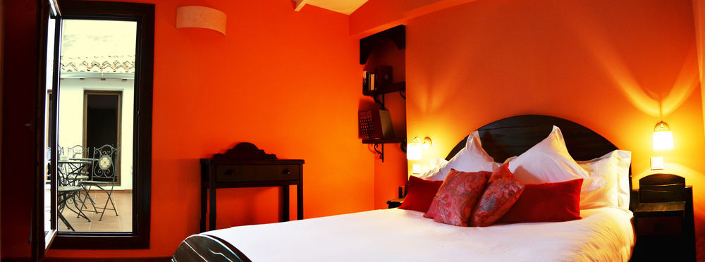 La De Quijada Guest house *