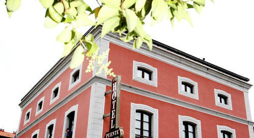Hotel Puente