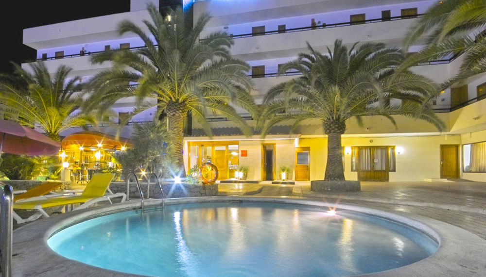 Bahia De San Antonio Apartahotel