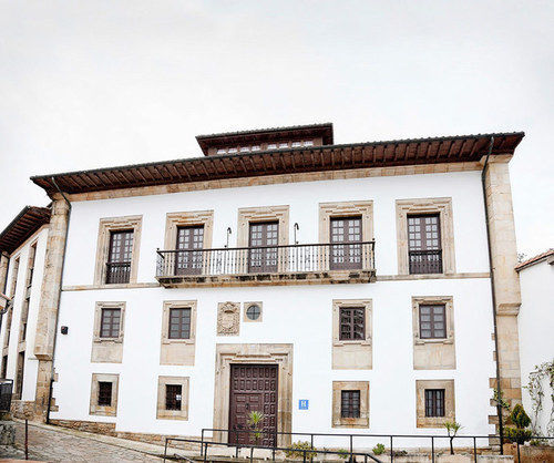 Palacio De Vallados