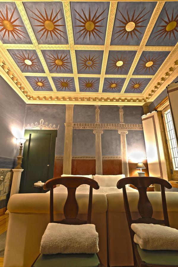 Escala Opera Guest house 3*